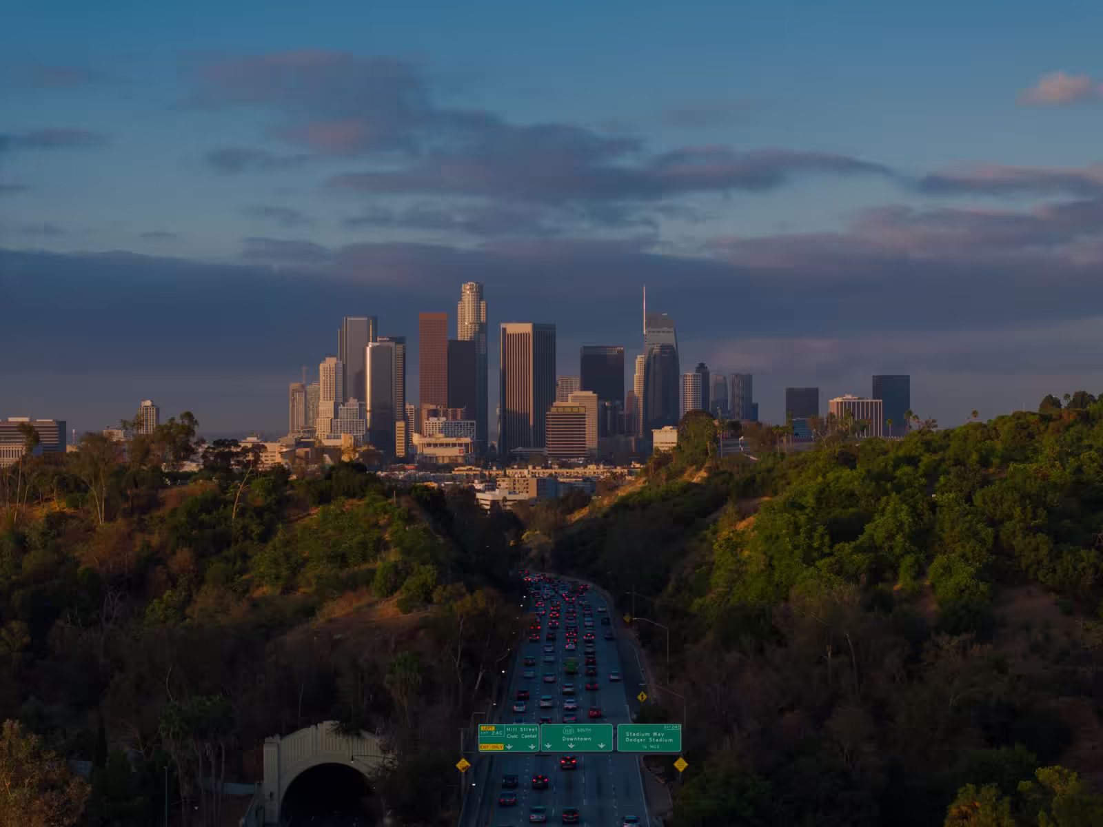 Charter Bus Prices in Los Angeles: What to Expect Per Hour, Per Day & Per Mile