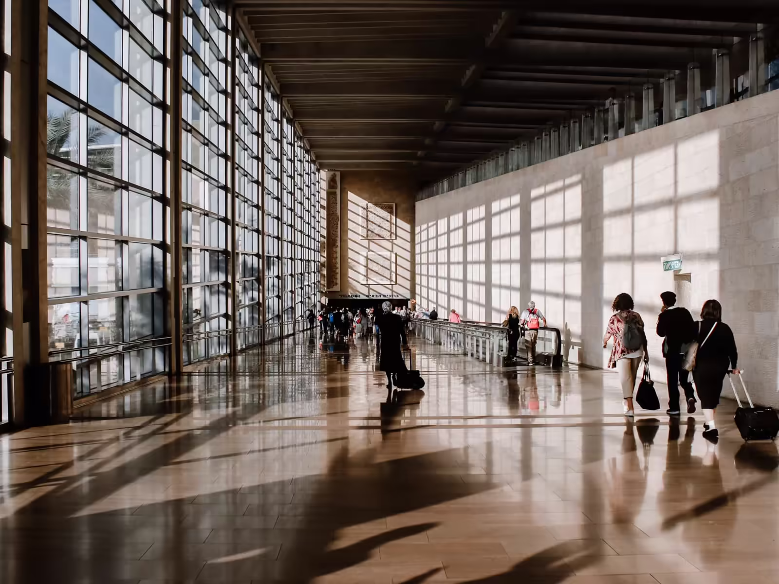 Corporate & Employee Shuttle Service in Seattle: A Guide