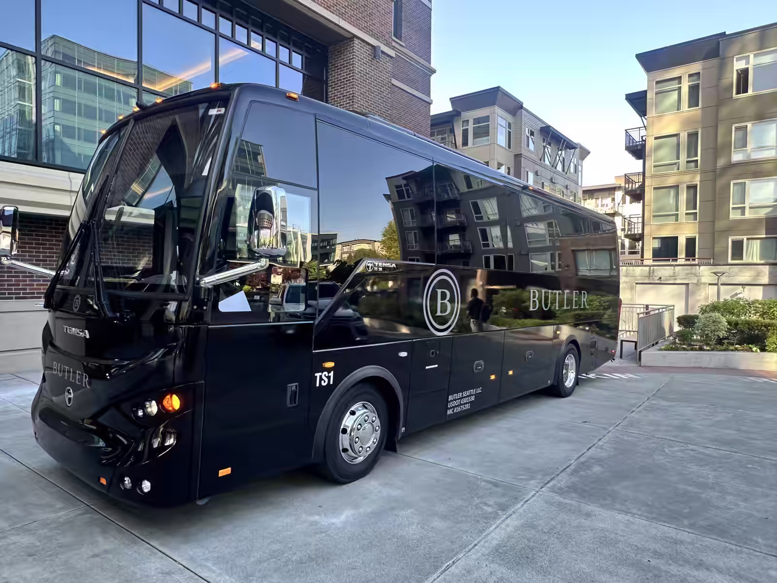 Minibus Rental: Cost, Capacity & When to Choose One
