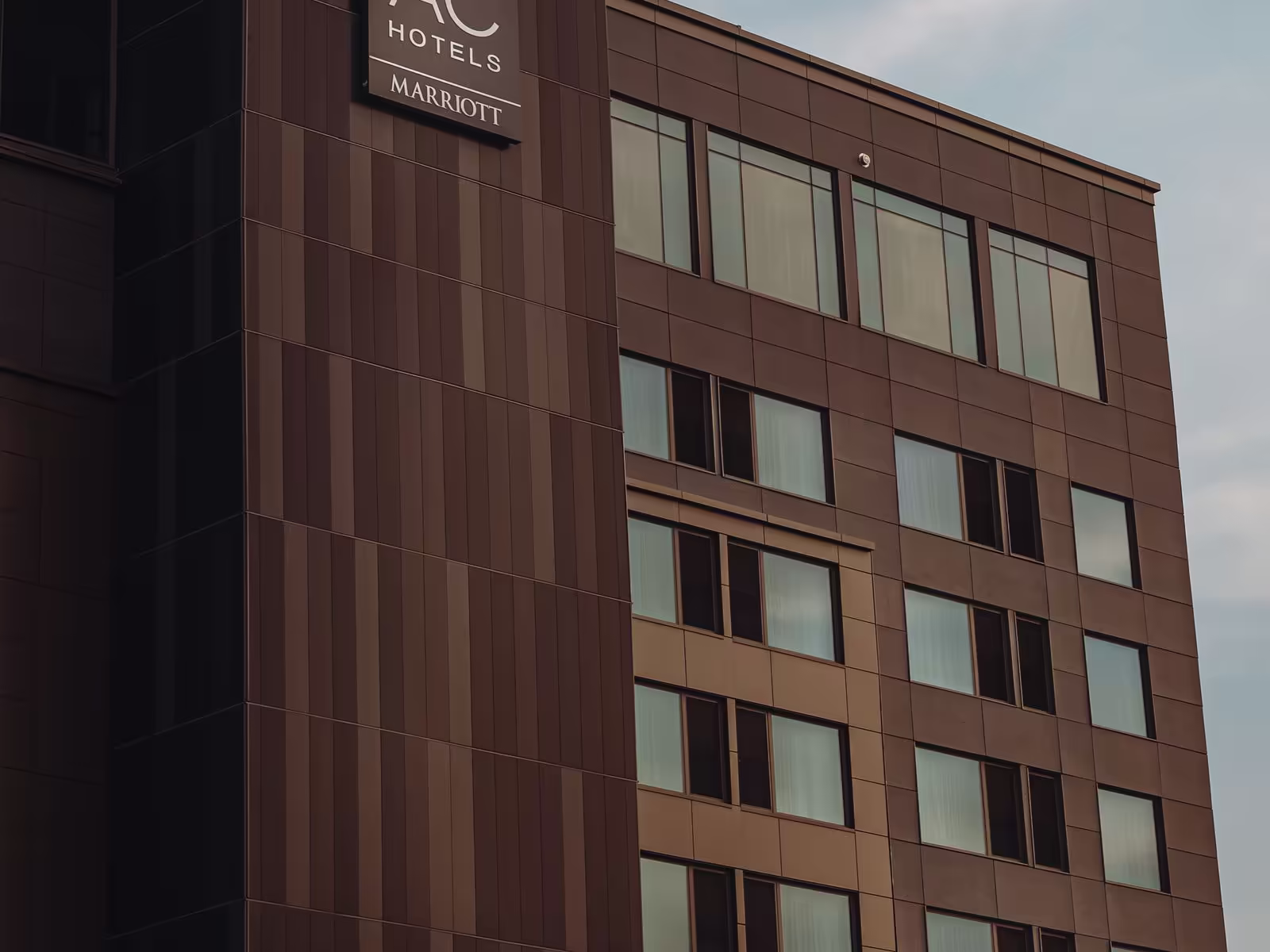 Best Hotels Near Lumen Field for World Cup 2026 (+ Shuttle Options)