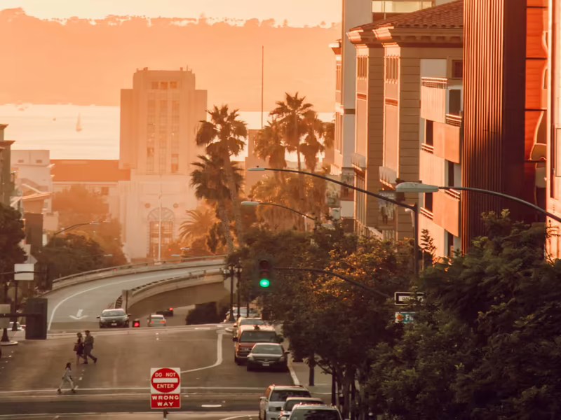 Charter bus rentals in San Diego, CA